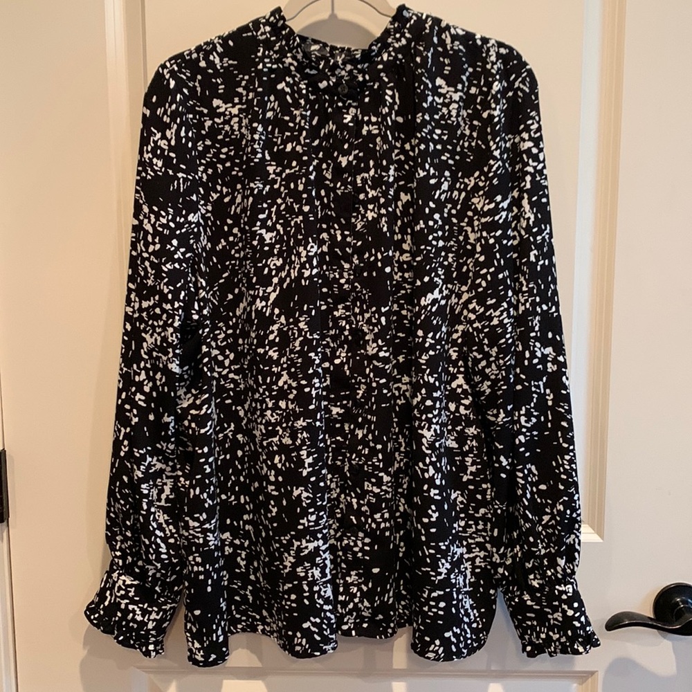 2X halogen black and white long sleeve blouse